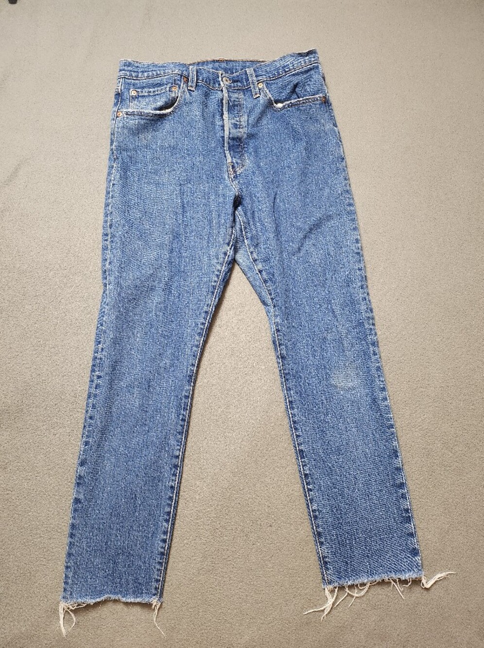 LEVI’S 501 S Sz 32 Skinny med Wash  High Rise Distressed Button Fly Jeans